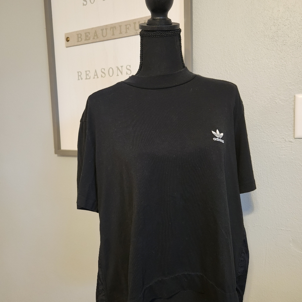 Adidas high-low T-Shirt!